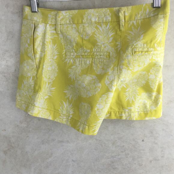 Old Navy Yellow White Pineapple Print Shorts Women's Size 0 - Picture 4 of 15